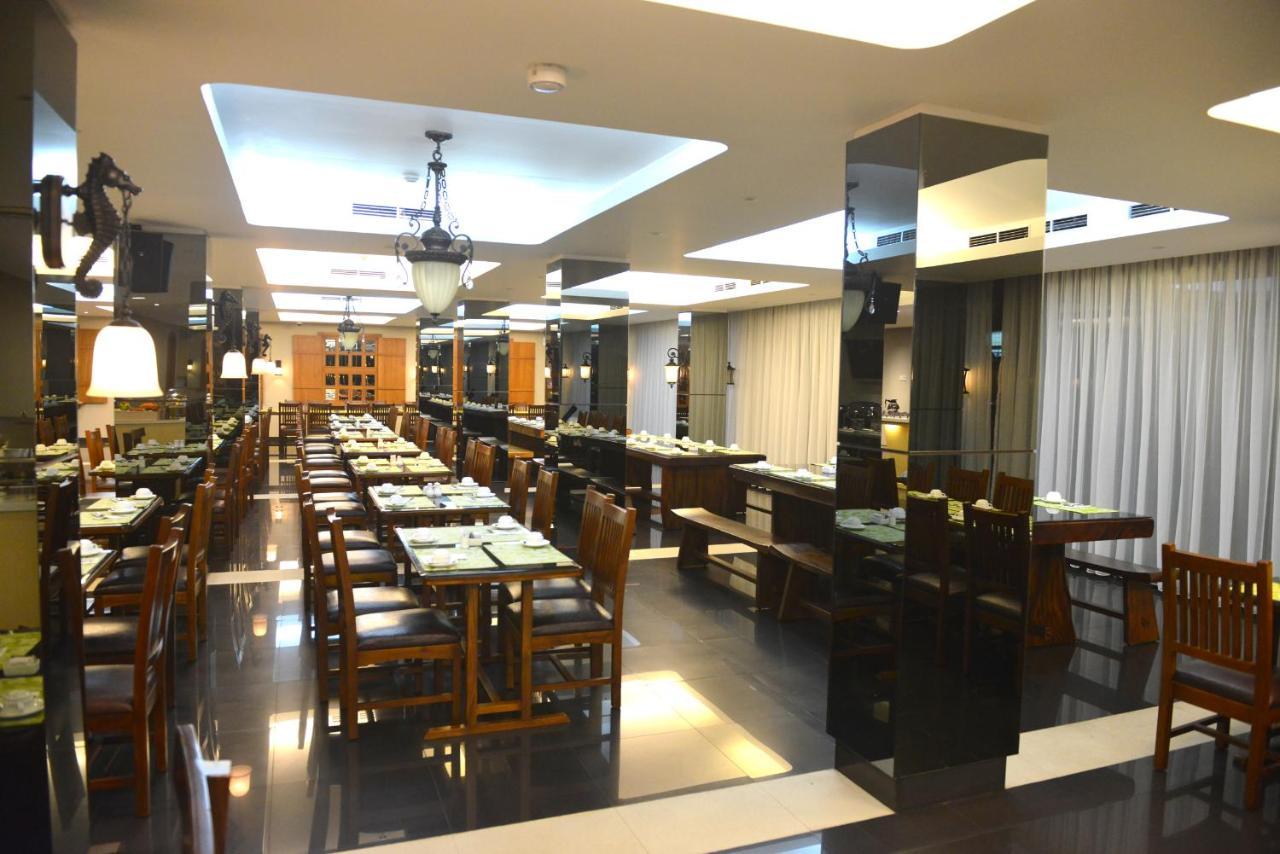 Emilia Hotel By Amazing - Palembang Palimbão Exterior foto