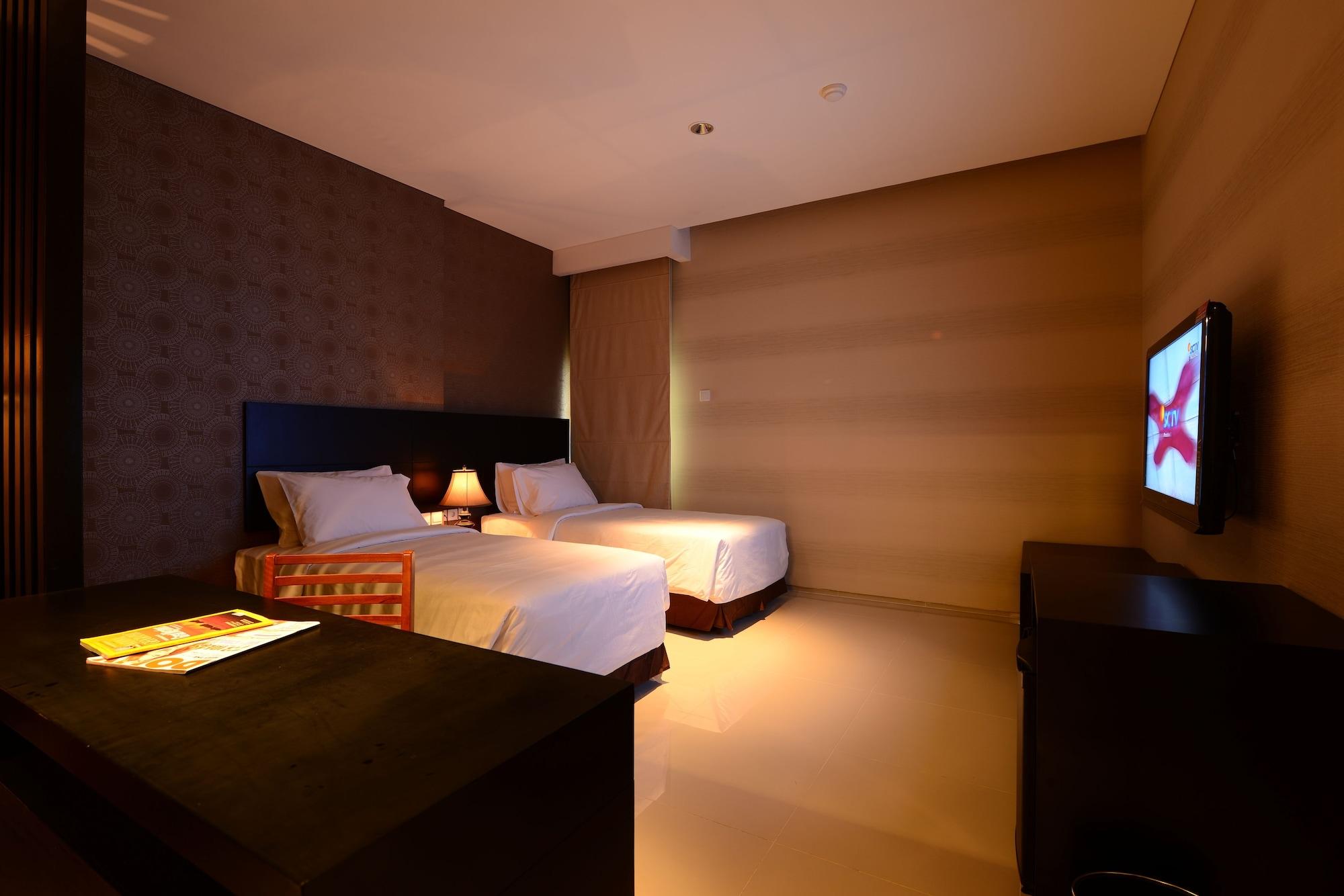 Emilia Hotel By Amazing - Palembang Palimbão Exterior foto