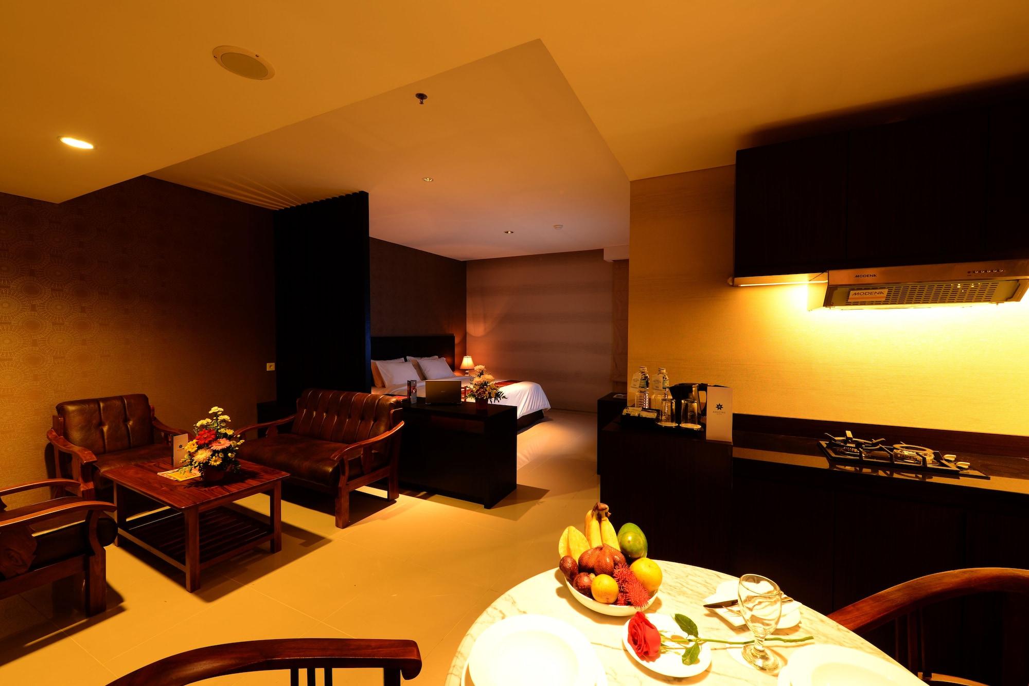 Emilia Hotel By Amazing - Palembang Palimbão Exterior foto