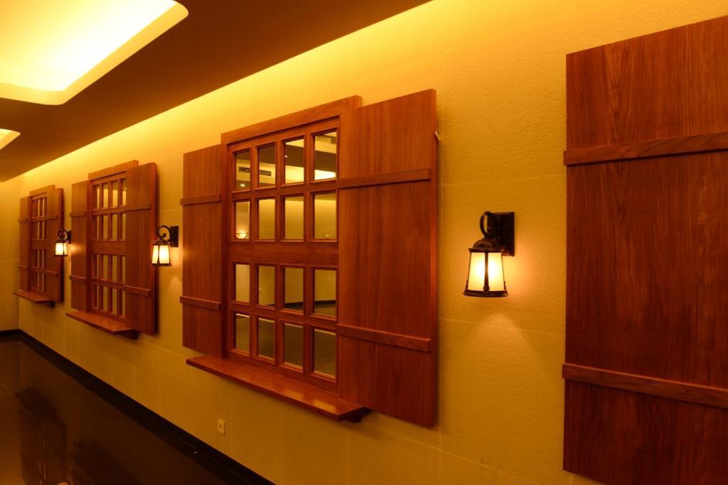 Emilia Hotel By Amazing - Palembang Palimbão Exterior foto