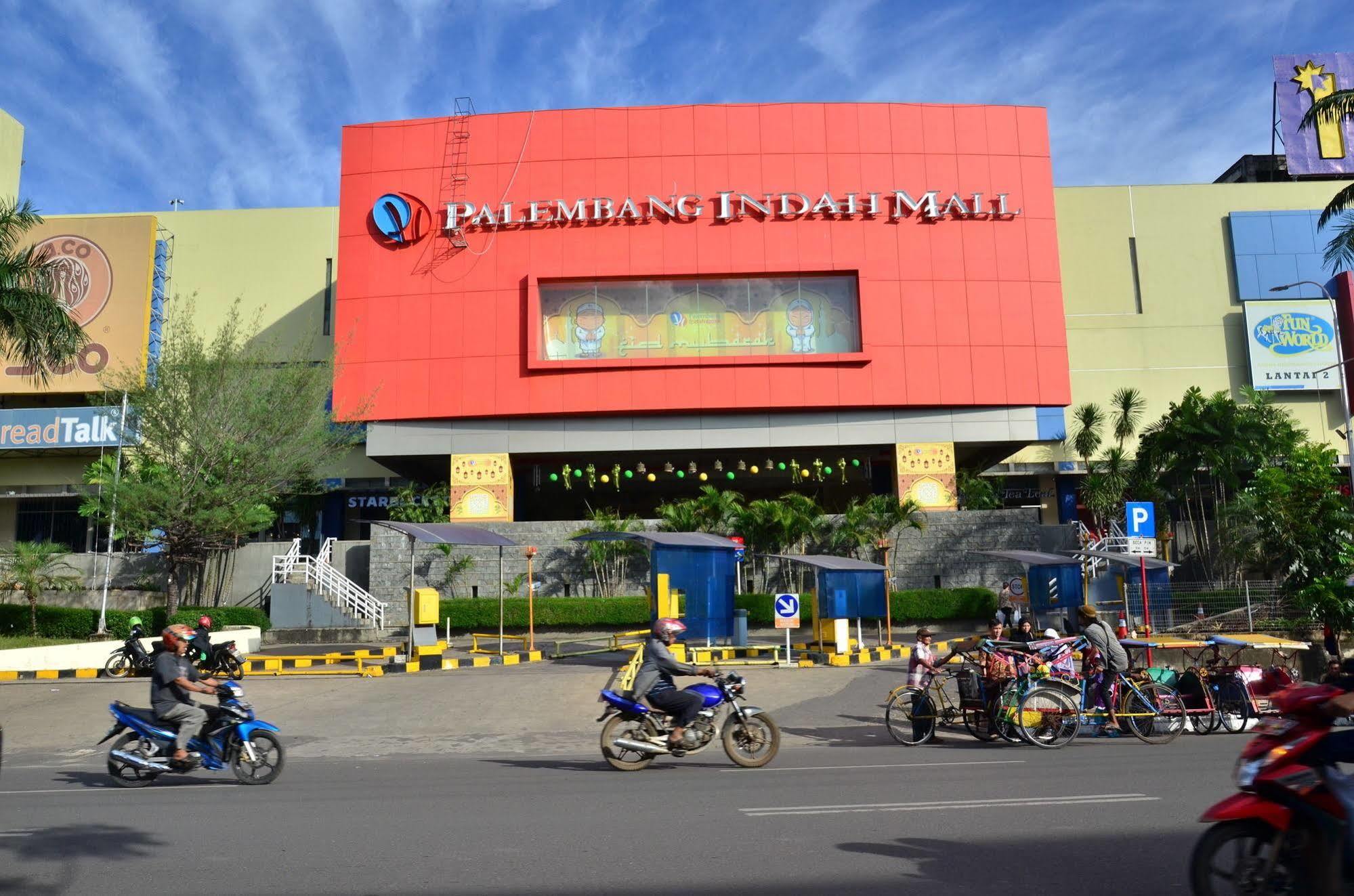 Emilia Hotel By Amazing - Palembang Palimbão Exterior foto